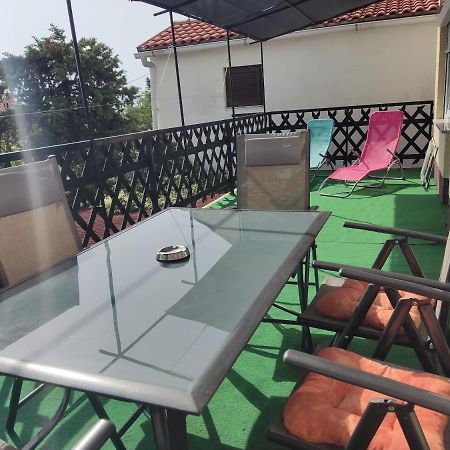 Apartment Teresa With Big Terrace Dramalj Crikvenica Bagian luar foto