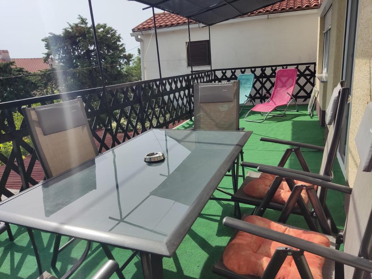 Apartment Teresa With Big Terrace Dramalj Crikvenica Bagian luar foto