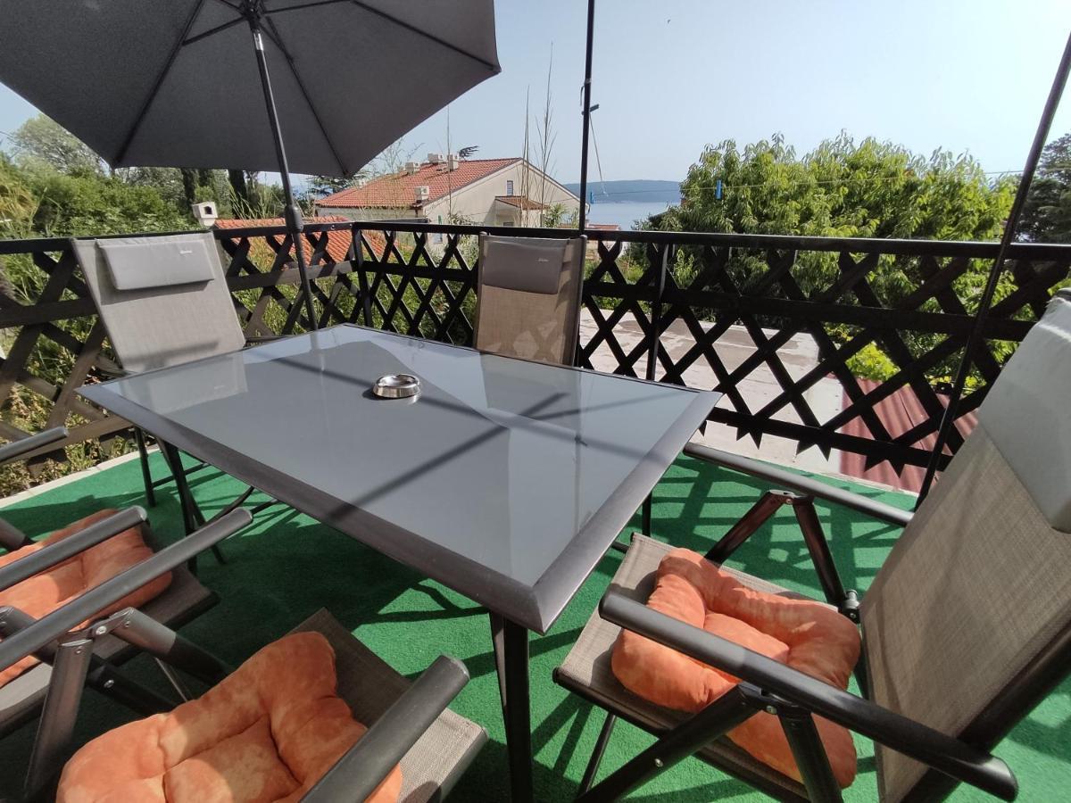 Apartment Teresa With Big Terrace Dramalj Crikvenica Bagian luar foto