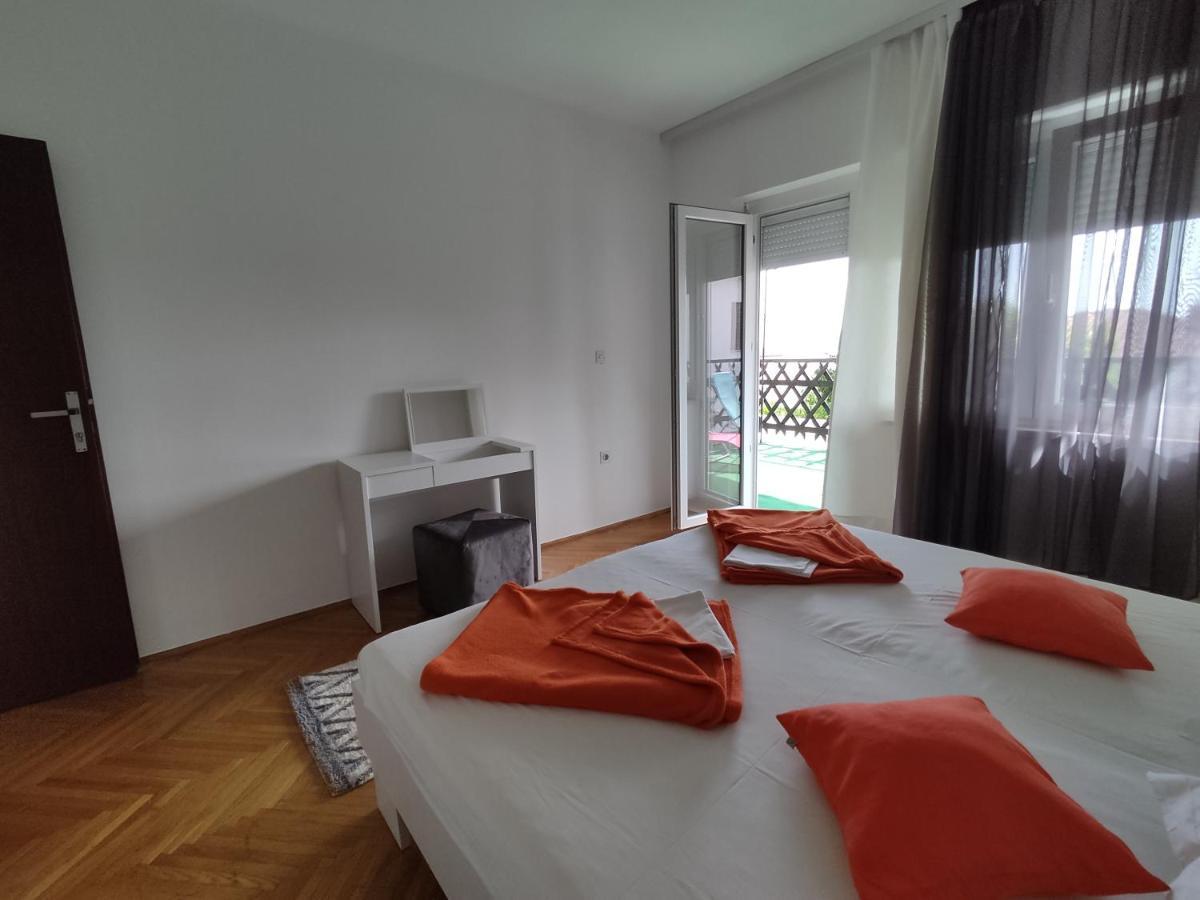 Apartment Teresa With Big Terrace Dramalj Crikvenica Bagian luar foto