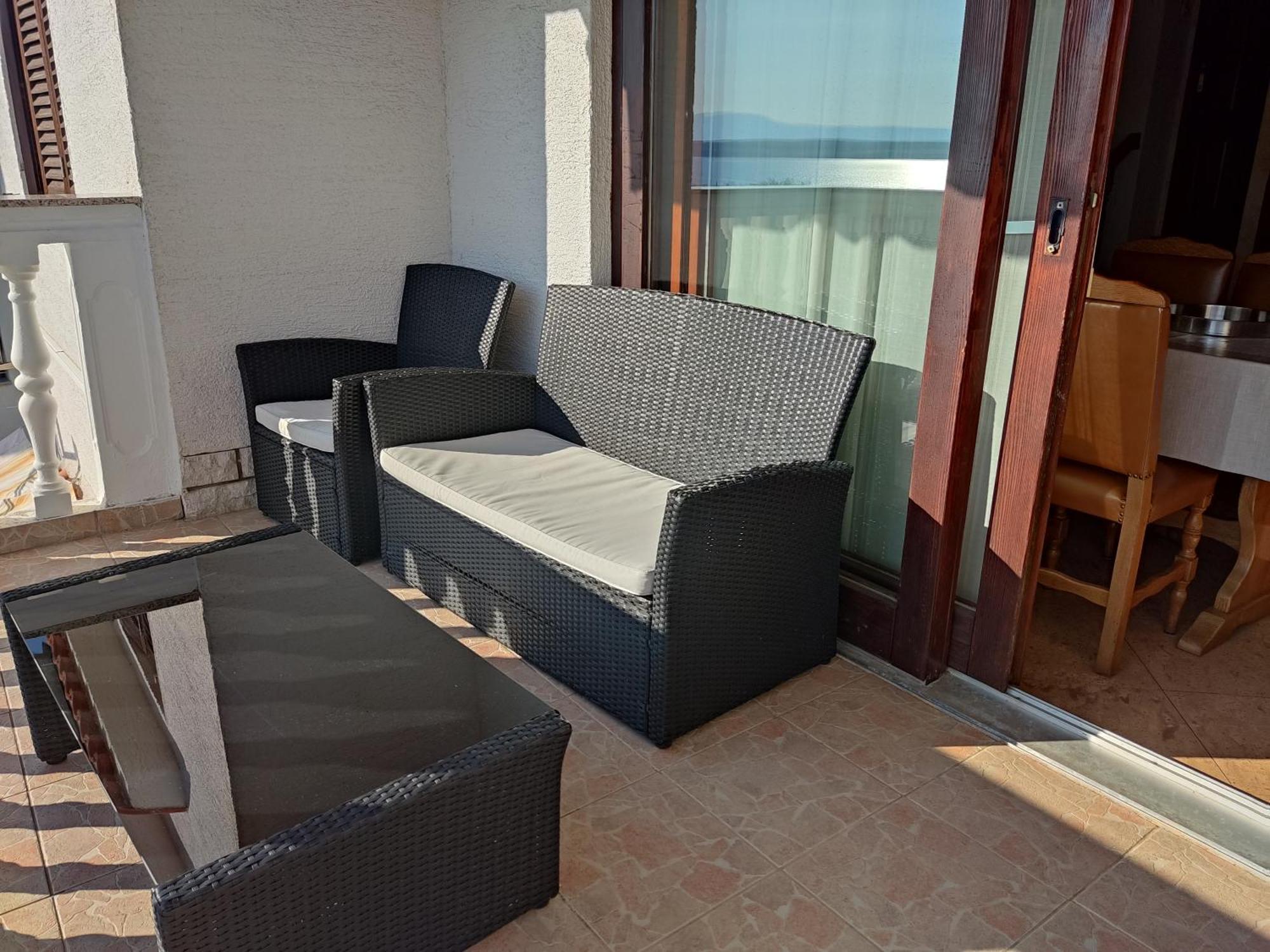 Apartment Teresa With Big Terrace Dramalj Crikvenica Bagian luar foto