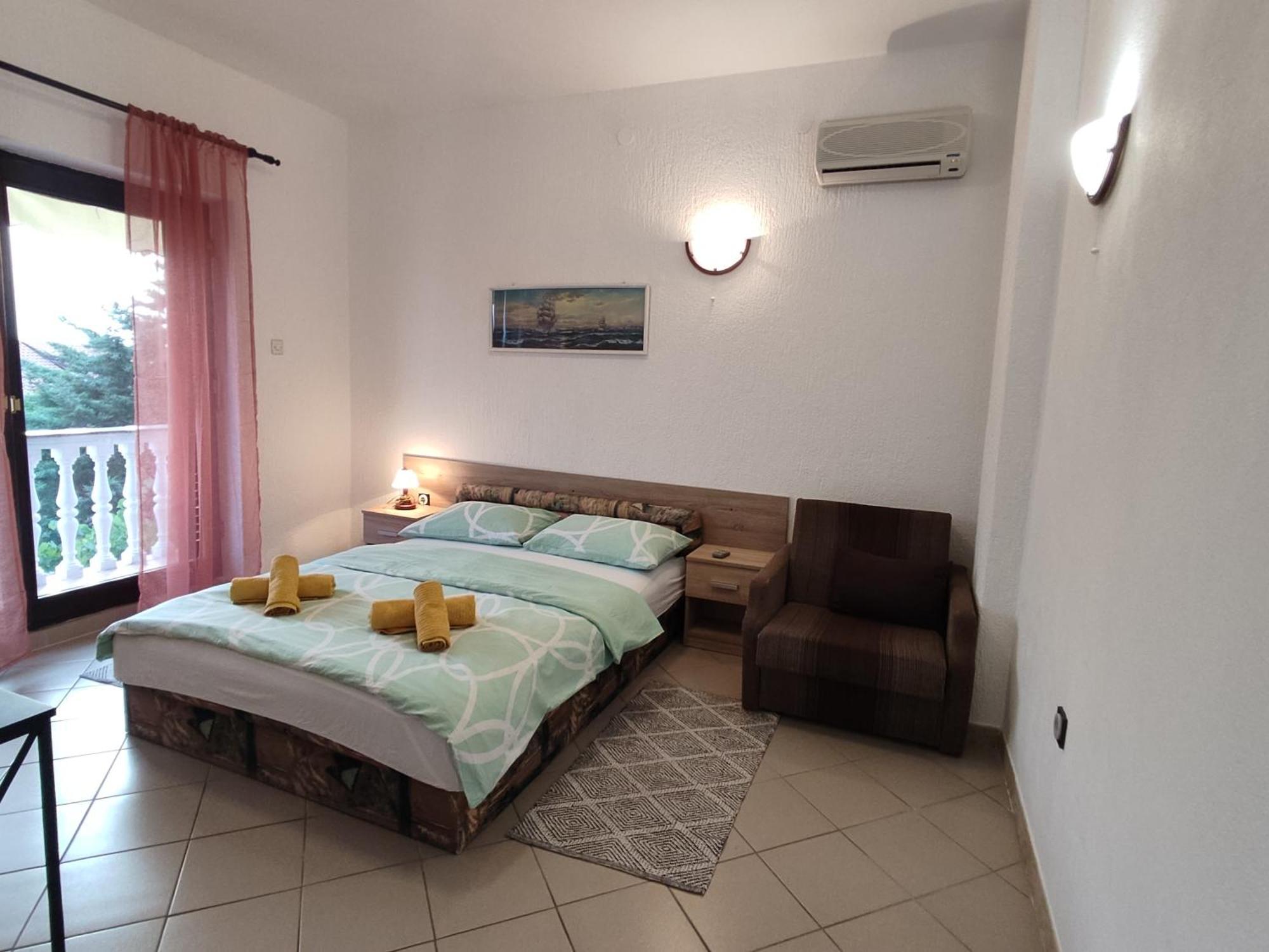 Apartment Teresa With Big Terrace Dramalj Crikvenica Bagian luar foto